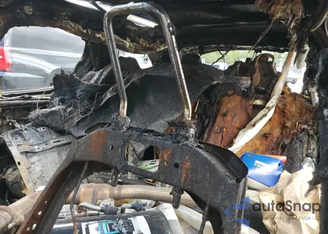 2023 Toyota Sienna Le from USA, damaged, VIN 5TDBRKEC5PS158354